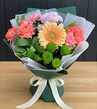 Букет цветов из:  Гвоздики, Розы, Герберы и Хризантемы в Юркино