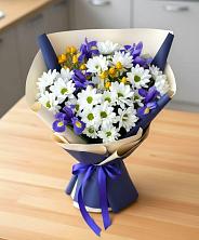 Букет цветов из:  Розы, Ирисы и Хризантемы в Юркино