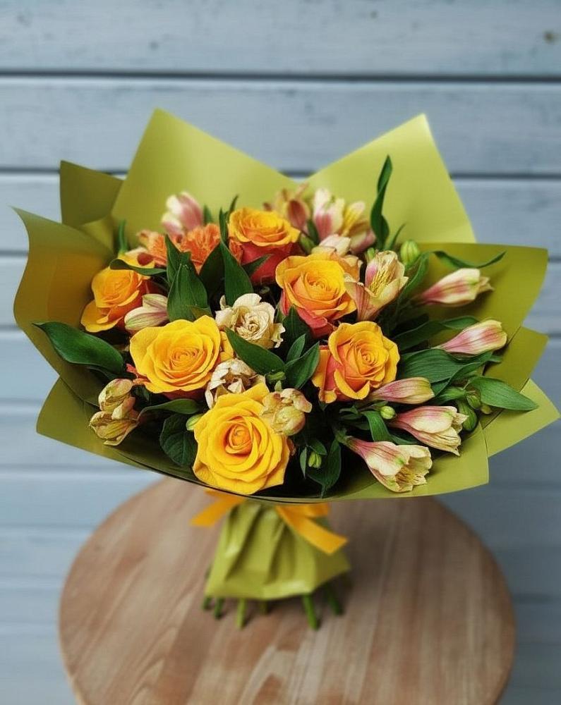 Букет цветов из: Альстромерии и Розы в Юркино