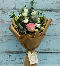 Букет цветов из:  Розы и Лизиантусы в Юркино